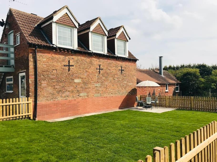 Grove Farm Old Granary, 1St Floor Loft Apartment, Includes Continental Breakfast Lincoln Dış mekan fotoğraf