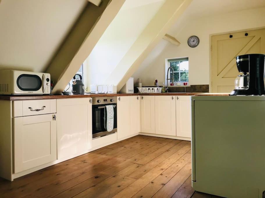 Grove Farm Old Granary, 1St Floor Loft Apartment, Includes Continental Breakfast Lincoln Dış mekan fotoğraf