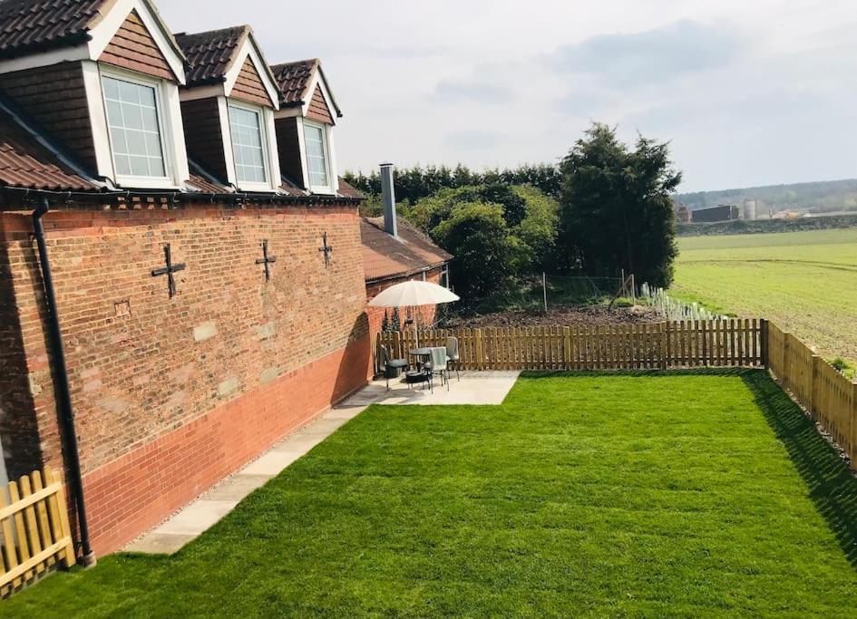Grove Farm Old Granary, 1St Floor Loft Apartment, Includes Continental Breakfast Lincoln Dış mekan fotoğraf